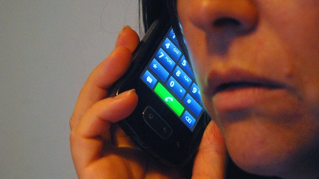 Formalizan a mujer por tener celular sustraído en violento robo armado en Bulnes