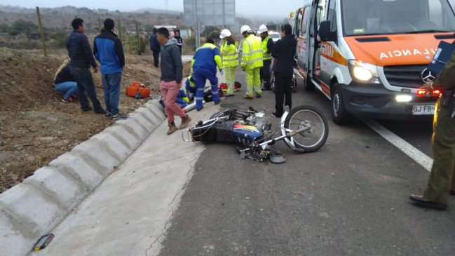 Un motociclista murió tras choque con un auto en ruta que une La Serena con Ovalle