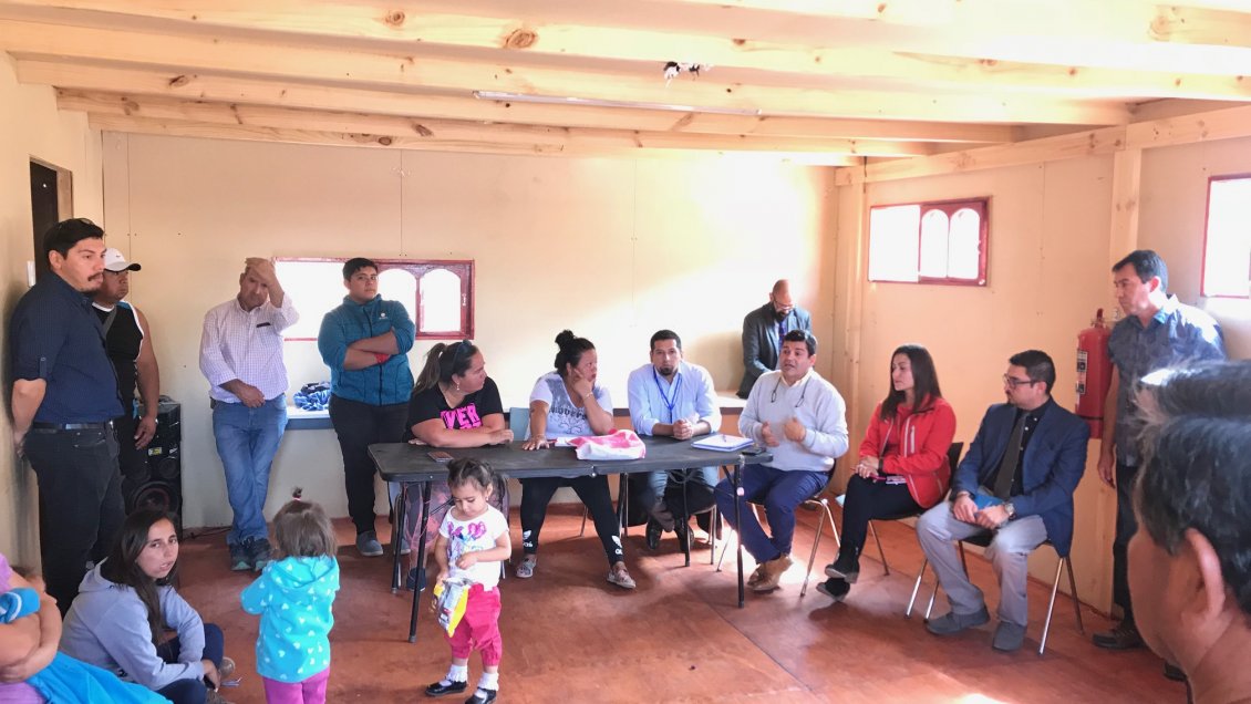 Investigan a funcionario municipal de Tierra Amarilla acusado de denostar a estudiantes