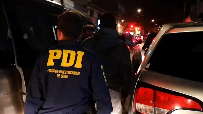 Realizan operativo de control migratorio en locales del centro de Antofagasta