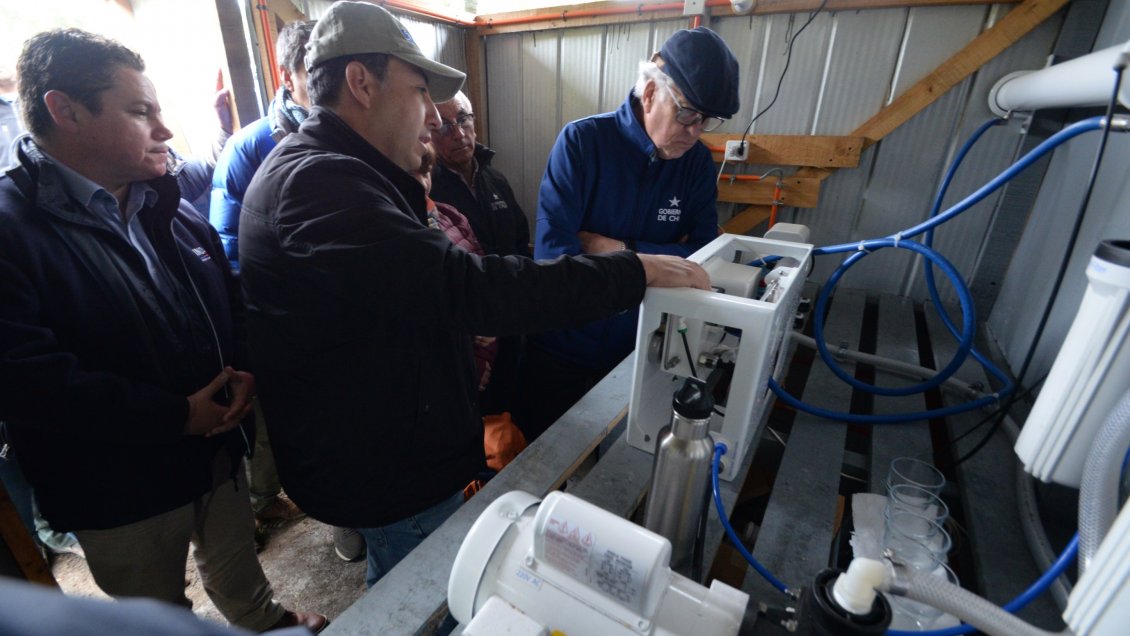 Chaitén: En isla Imerquiña se inauguró primera planta desalinizadora de agua de mar