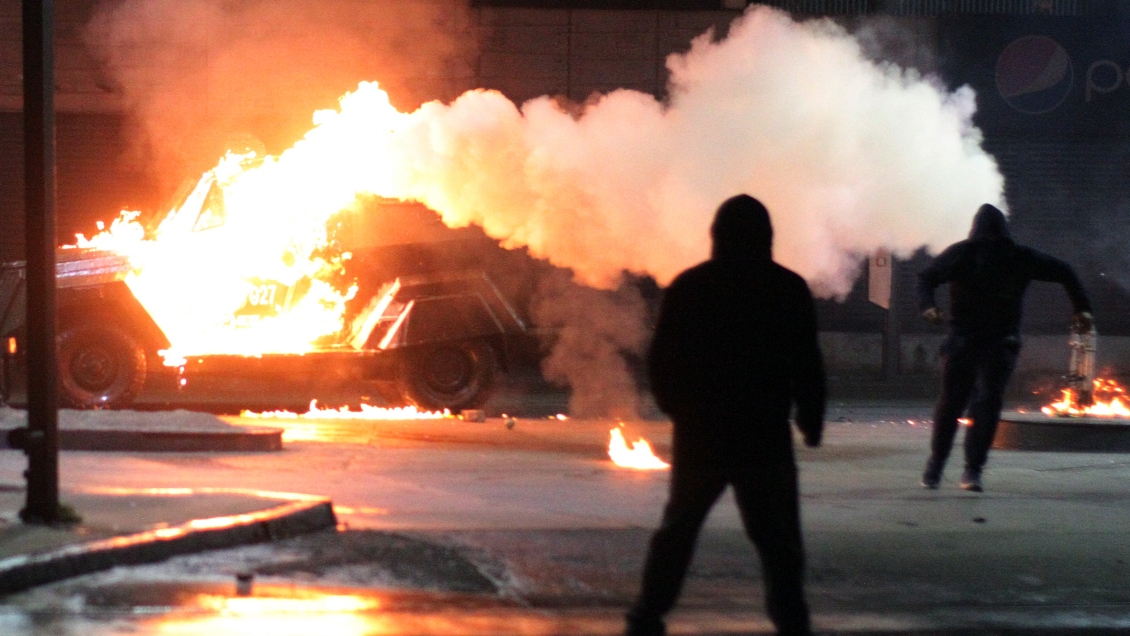 Dos carabineros lesionados e incidentes aislados en 