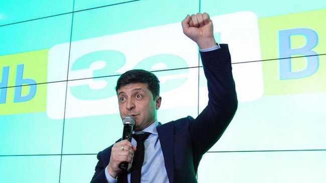 Presidenciales en Ucrania: Mandatario y comediante pasarían a segunda vuelta