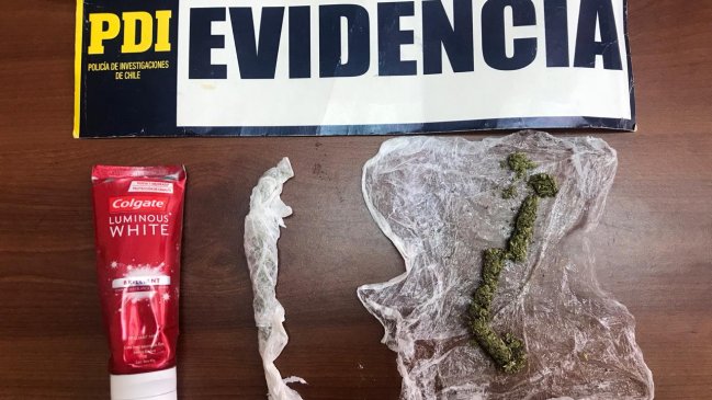 Detuvieron a hombre ingresando droga a la cárcel de Temuco en envase de pasta de dientes