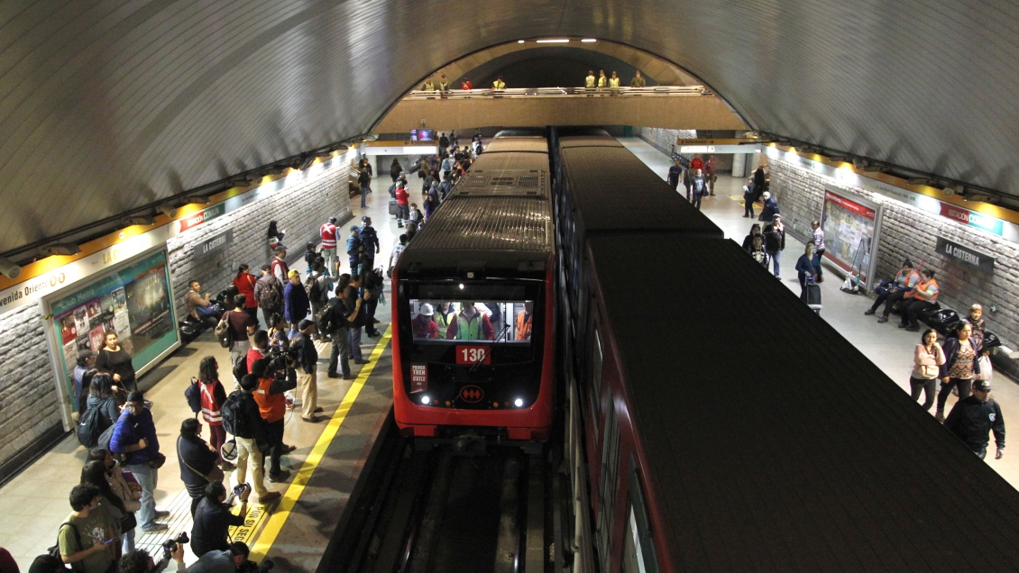 Episodios de suicidios en la red de Metro aumentaron en los últimos años