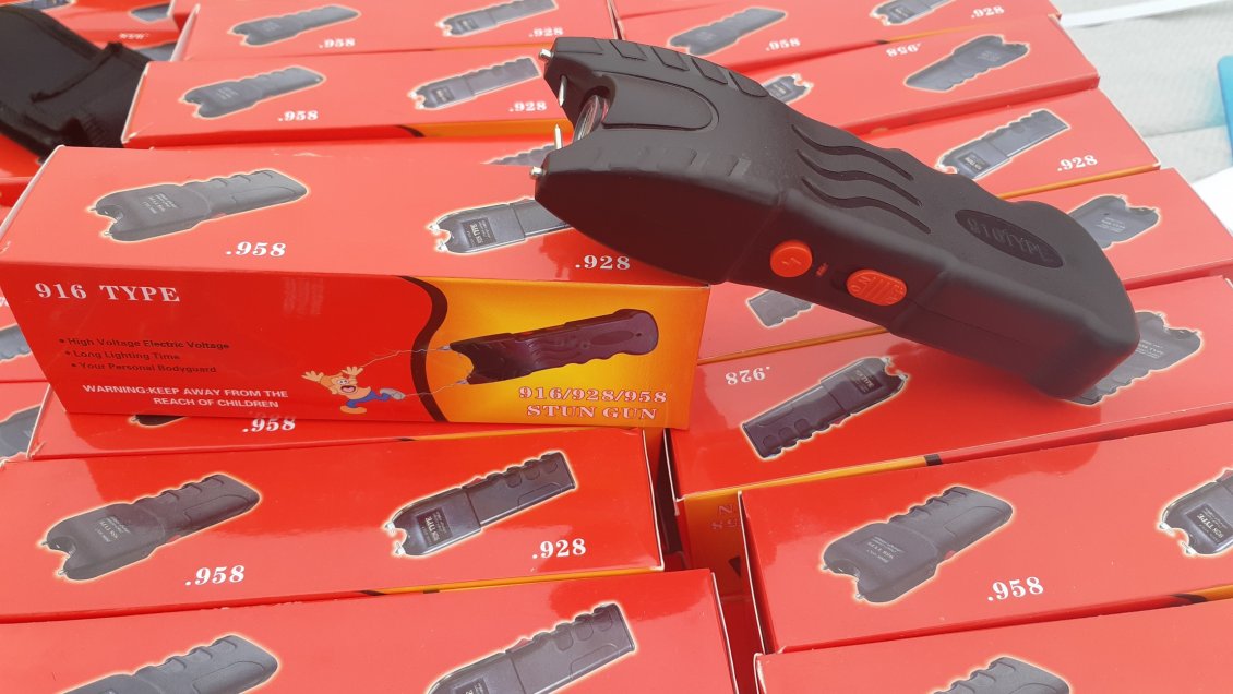 Aduanas incautó más de dos mil moraltes electroshocks de contrabando en Iquique