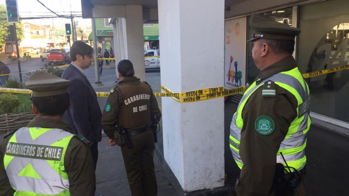 Chiloé: Hombre en situación de calle murió frente a sucursal bancaria
