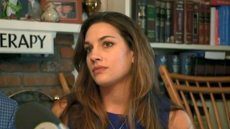 Profesora fue despedida tras filtración de foto íntima a sus estudiantes