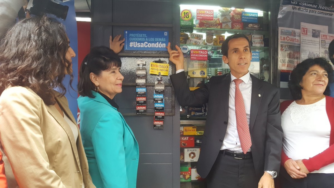 Empezó la venta de condones en los kioscos de Santiago Centro
