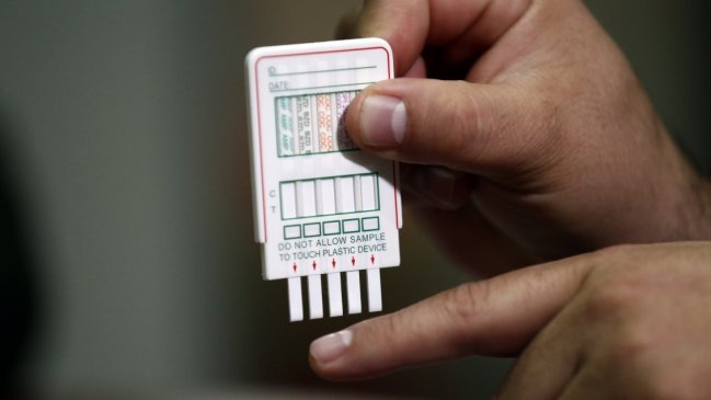 Ministros, alcaldes y más: Autoridades deberán someterse a test de drogas
