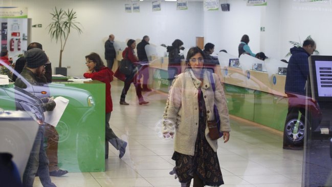 Gobierno revocó postergación de la norma que bajaba planes de las isapres