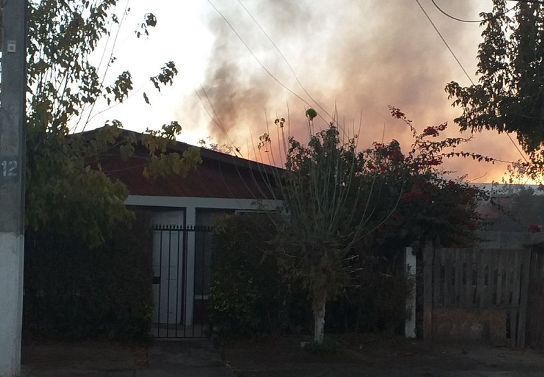 Una mujer fallecida tras incendio que afectó a dos casas y un taller en La Calera