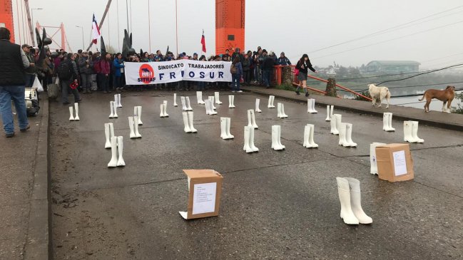 Trabajadores de la industria pesquera aysenina se manifestaron en favor de la Ley Longueira