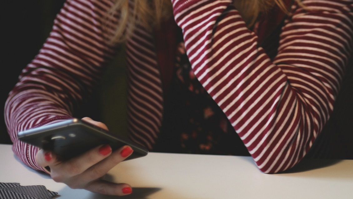 Mujer fue detenida en Dubai por llamar 