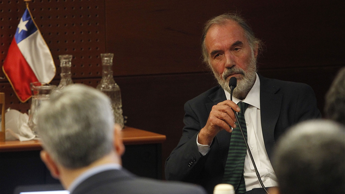 Orpis dice que UDI lo presionó para ser candidato, pero la exculpó por irregularidades