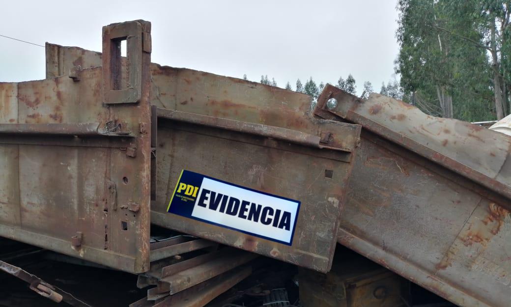 PDI incautó tres vagones de tren de carga desde acopio de compra y venta de chatarras