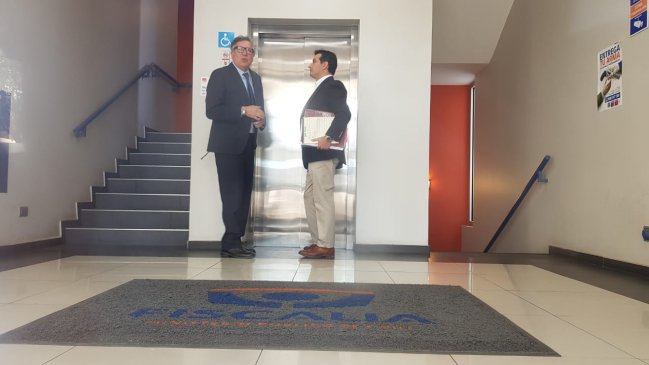 Alcalde de Rancagua declaró por más de cinco horas ante la Fiscalía por caso Teatro Regional