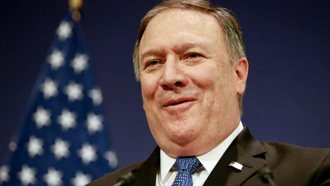 Pompeo arribó de madrugada a Santiago en el inicio de su gira por la región
