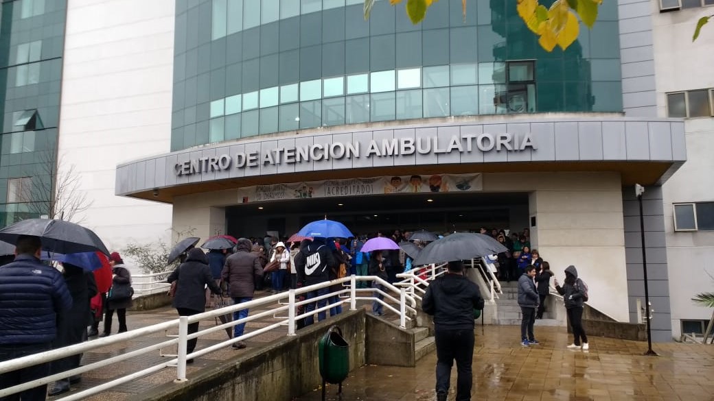 Abuela regresó al hospital a recién nacido cuyos padres lo sacaron del recinto