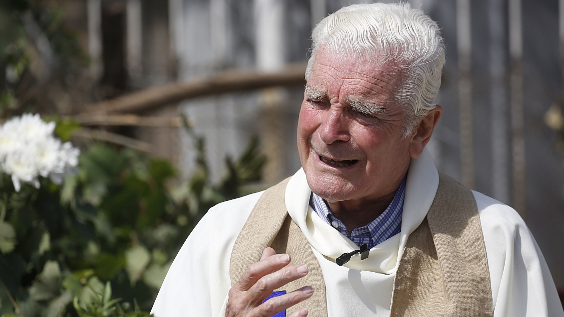 Sacerdote Mariano Puga reveló que padece cáncer linfático