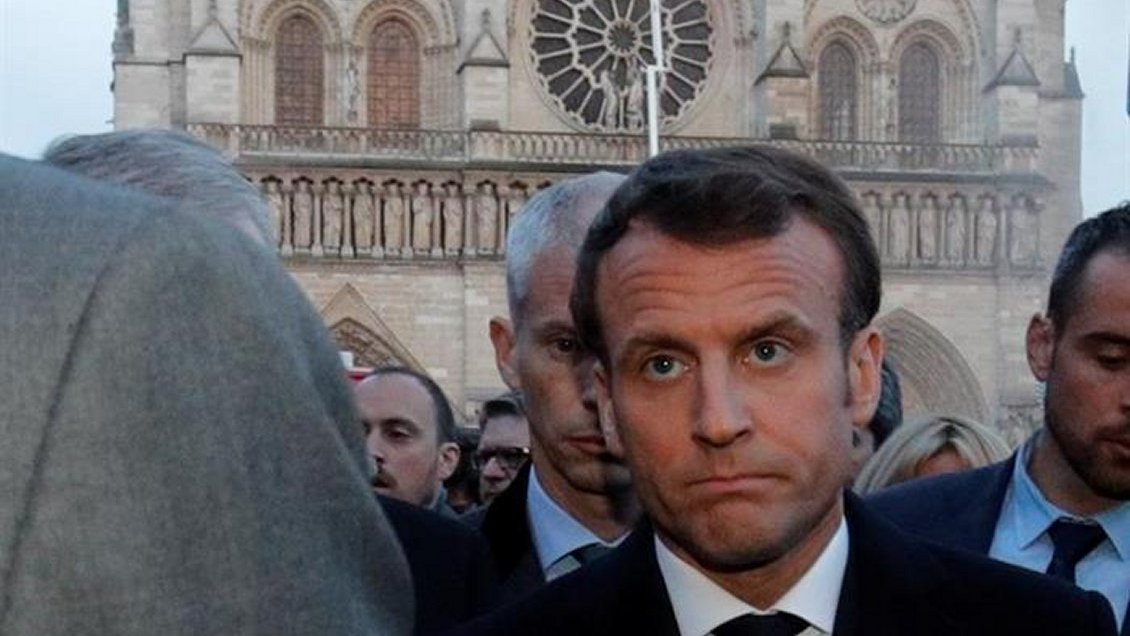 Macron prometió reconstruir Notre Dame y afirmó que se ha evitado lo peor