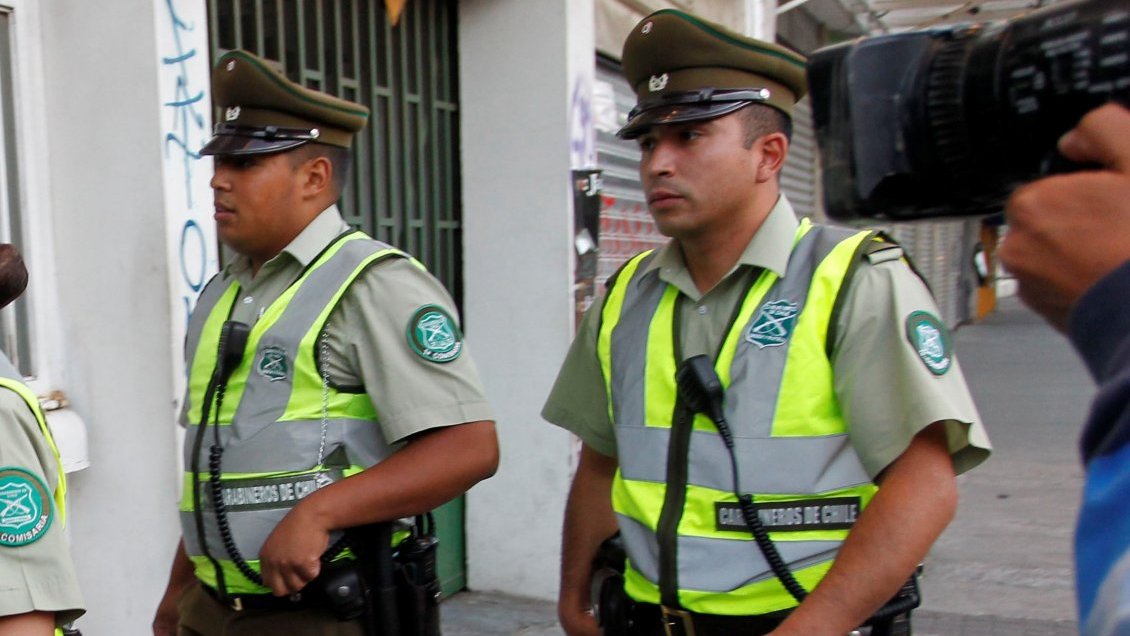 Detienen a mujer acusada de atacar a su pareja en Estación Central