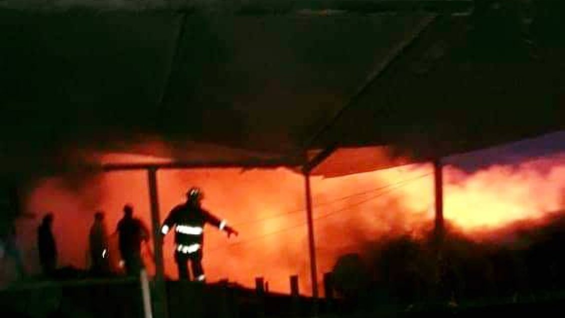 Entregan ayuda a damnificados por incendio en Graneros