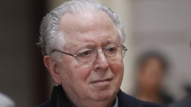 Ex sacerdote Fernando Karadima dejó hogar en Lo Barnechea