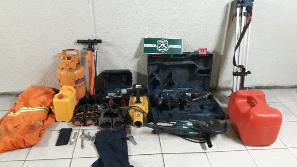 Detienen a sujeto que conducía ebrio y transportaba objetos robados