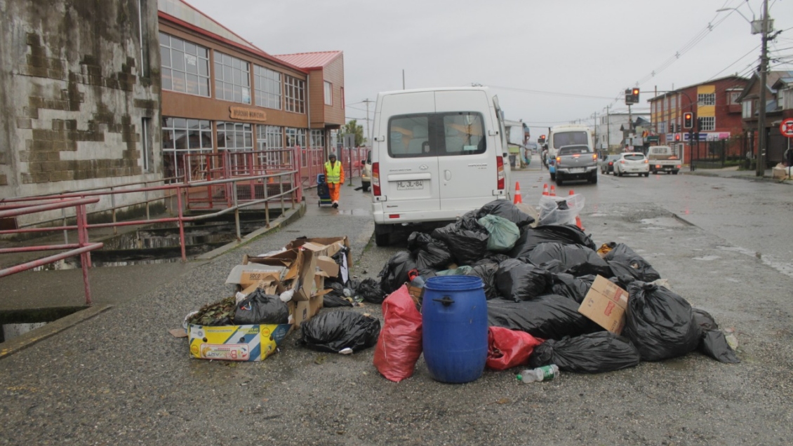 Autoridades comprarán terreno para albergar basura de Chiloé