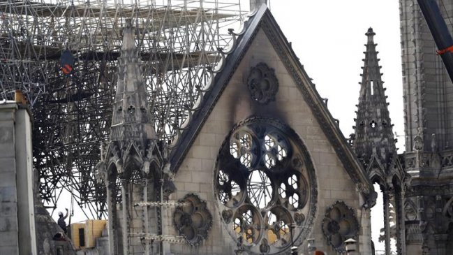 Incendio de Notre Dame hizo subir la popularidad de Macron