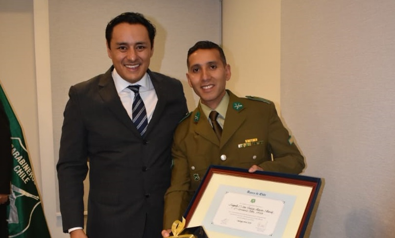 Arica: Carabinero fue premiado tras frustrar un robo estando de franco