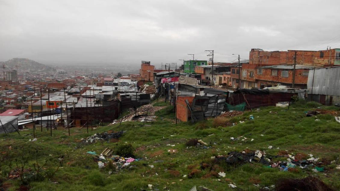 Colombia: Casi 60 viviendas afectadas dejó deslizamiento por fuertes lluvias