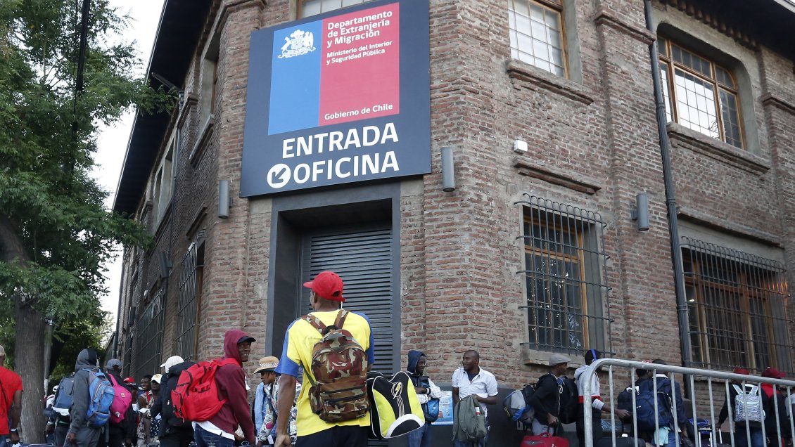 Gobierno confirma fecha límite para regulación de migrantes: En julio empiezan las expulsiones