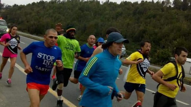 Etiope lanzó corrida por la paz mundial desde Quellón hasta Alaska