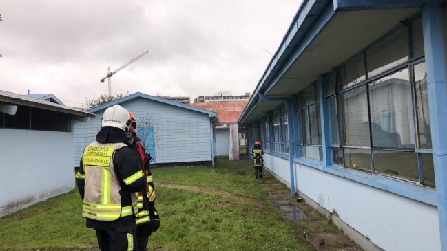 Principio de incendio afectó instalaciones de antiguo hospital con pacientes psiquiátricos