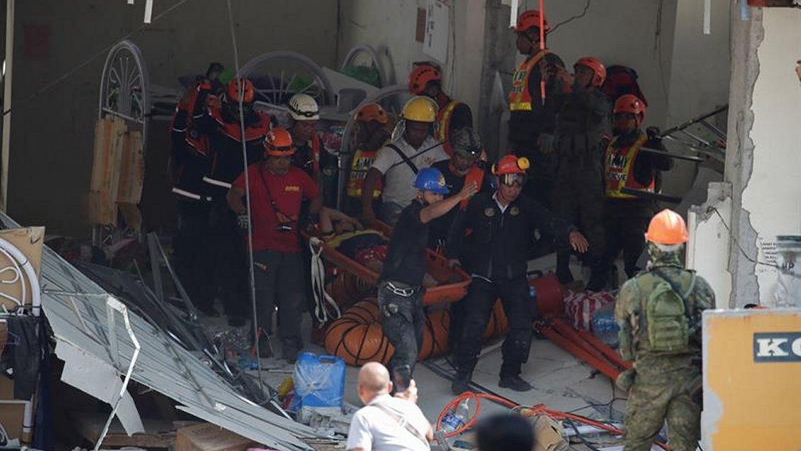Ascienden a 16 los muertos tras terremoto en el norte de Filipinas