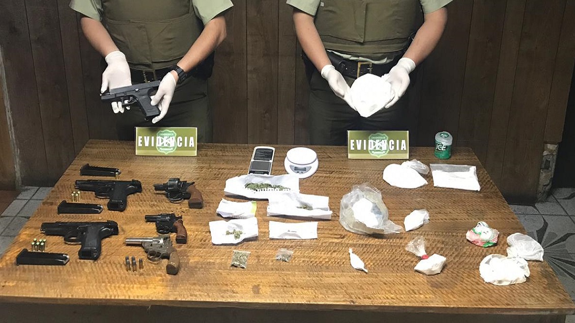 Incautan armas de fuego y droga al interior de domicilio en Peumo