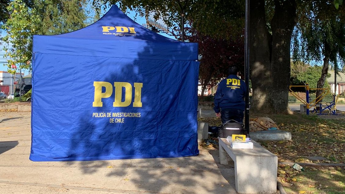 Padre entregó a su hijo a la policía: Llegó a la casa con un brazo humano