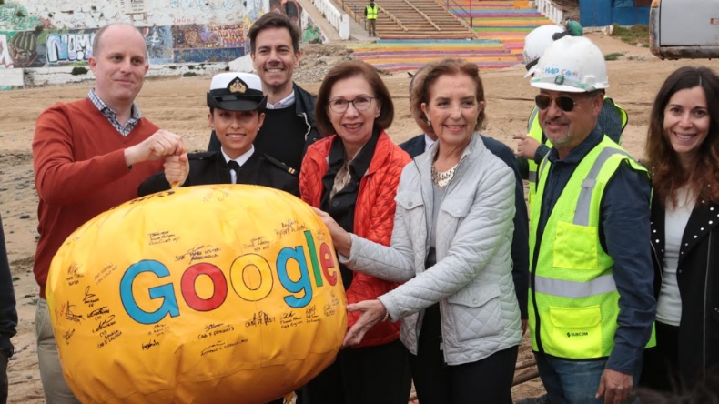 Llegó cable que traerá internet a Chile desde EE.UU.