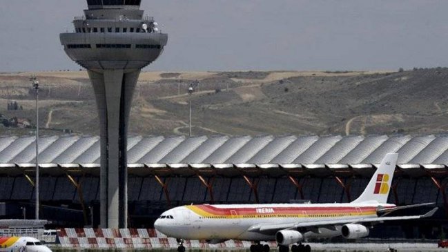 Sujeto acuchilló a dos personas en el Aeropuerto de Barajas