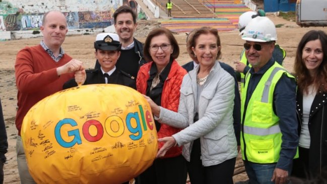 Llegó cable que traerá internet a Chile desde EE.UU.