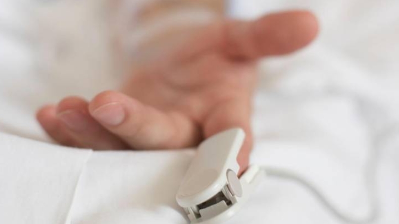 Mujer despertó luego de 27 años de coma al escuchar a su hijo pelear