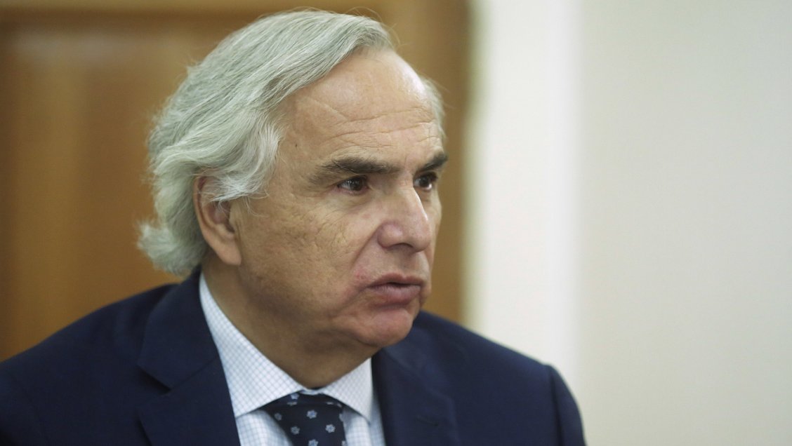 Oposición contra Chadwick por whatsapp: 