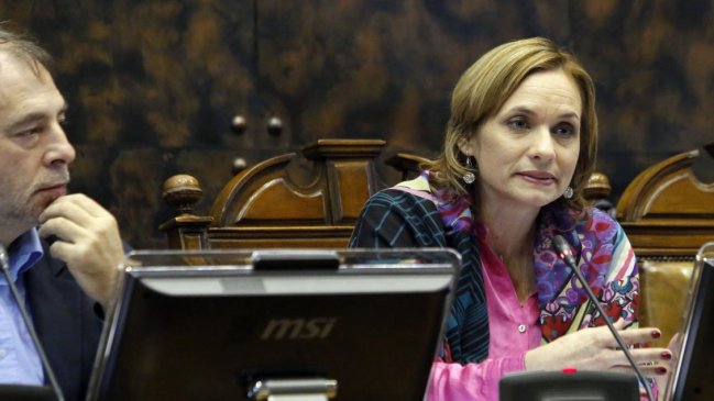 Parlamentarios indignados con líder de isapres: Proponen vetarlo en debate de la reforma