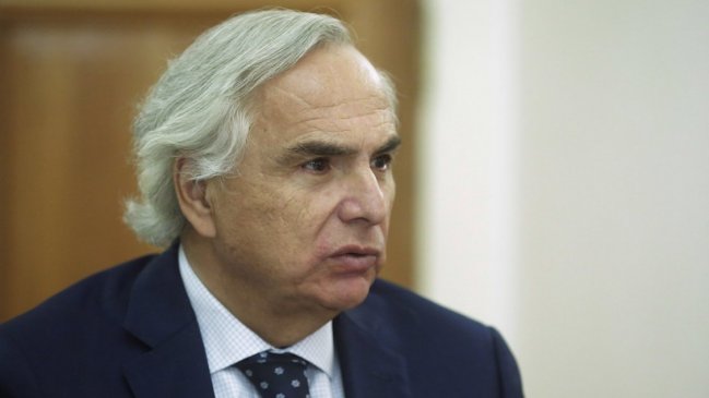 Oposición contra Chadwick por whatsapp: 