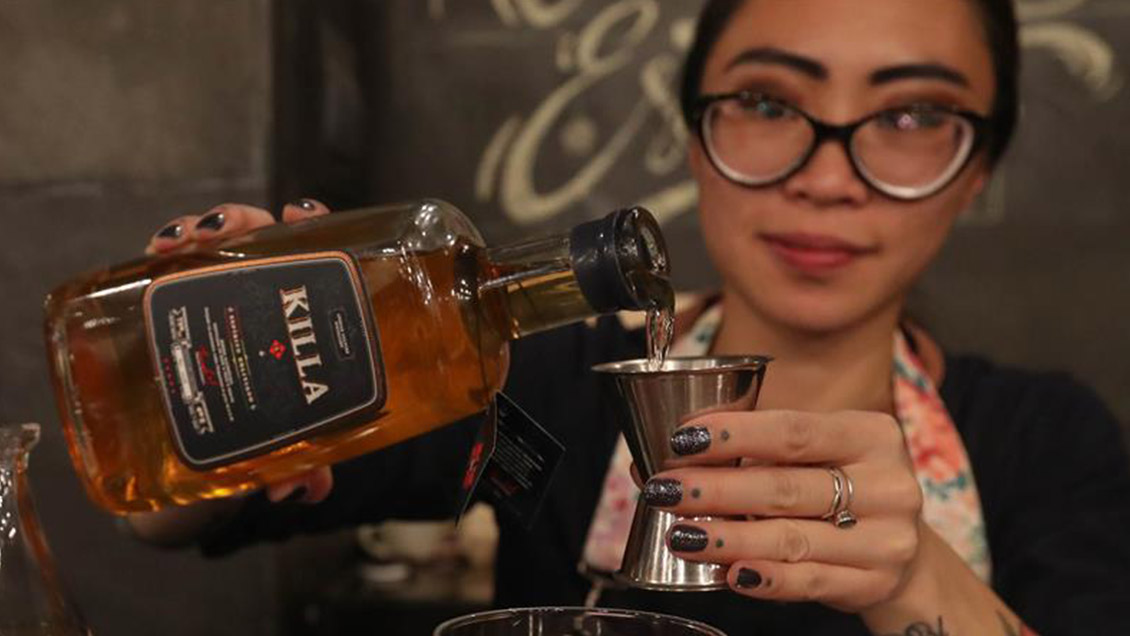 Presentan Killa, el primer whisky boliviano en base a chicha de maíz