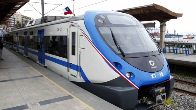 Gobierno confirma segunda propuesta para tren entre Santiago y Valparaíso