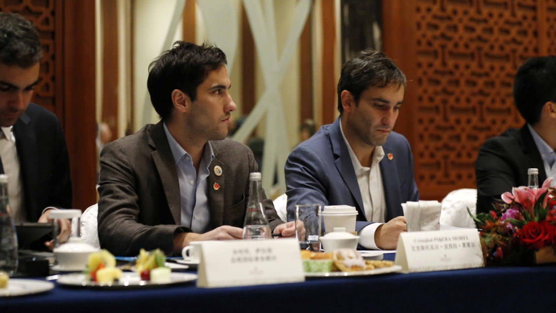 Frente Amplio irá a Contraloría por presencia de hijos de Piñera en gira por China