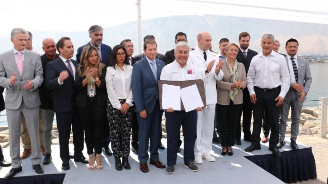 Aduanas de Iquique se adhiere a Producción Limpia